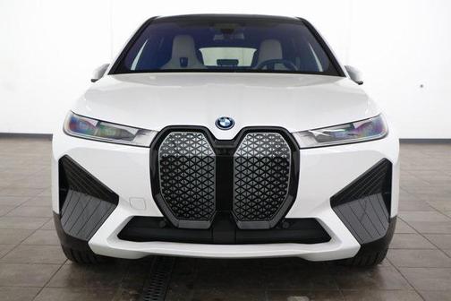 2025 BMW iX xDrive50