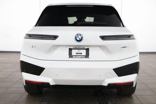 2025 BMW iX xDrive50