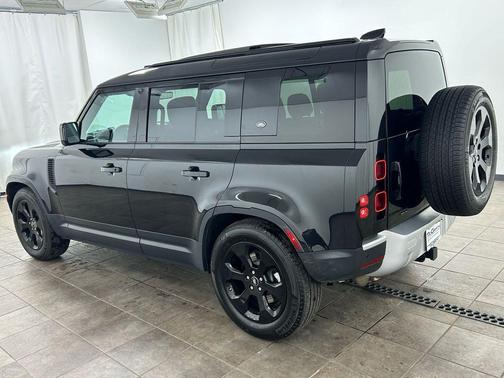 Santorini Black Metallic 2020 Land Rover Defender 110 HSE