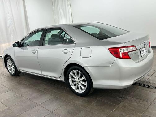Classic Silver Metallic 2013 Toyota Camry XLE