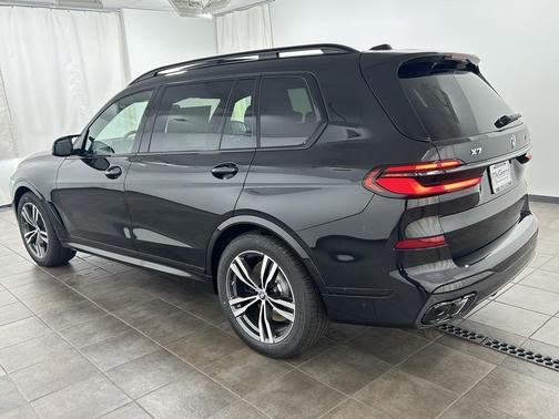2026 BMW X7 M60i