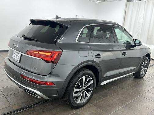 2022 Audi Q5 45 S line Premium