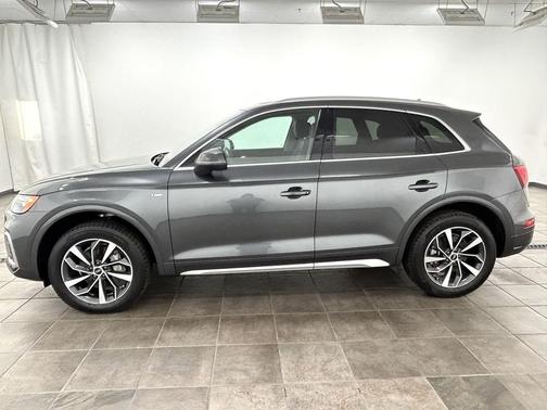 2022 Audi Q5 45 S line Premium