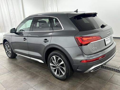 2022 Audi Q5 45 S line Premium