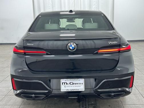 2023 BMW 760 i xDrive