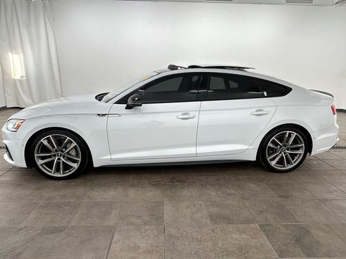 Glacier White Metallic 2019 Audi A5 45 Premium