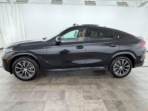 Black Sapphire Metallic 2024 BMW X6 xDrive40i