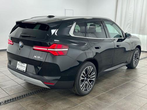 Black Sapphire Metallic 2025 BMW X3 30 xDrive