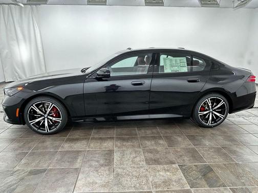 Black Sapphire Metallic 2026 BMW 530 xDrive