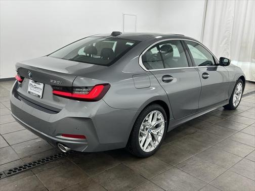 2025 BMW 330 i xDrive