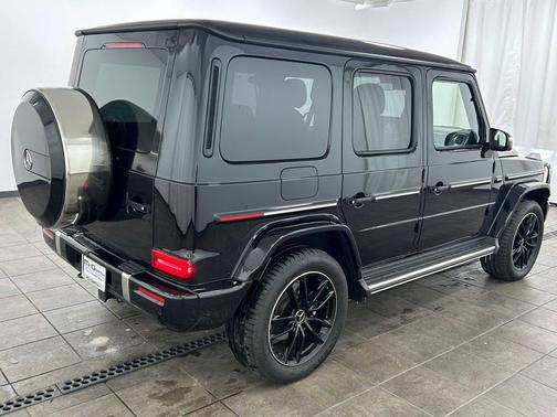 Obsidian Black Metallic 2025 Mercedes-Benz G-Class 4MATIC