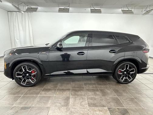 2025 BMW XM Base