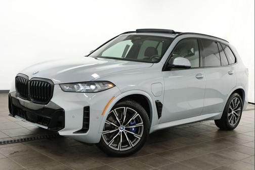 Brooklyn Grey Metallic 2025 BMW X5 PHEV xDrive50e