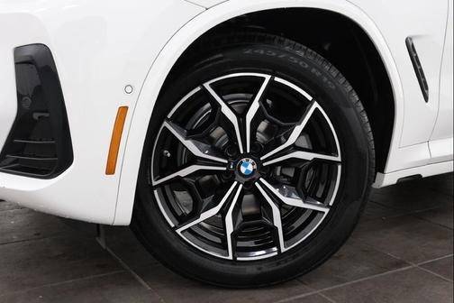 Alpine White 2023 BMW X3 xDrive30i