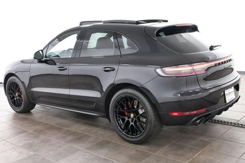 Jet Black Metallic 2021 Porsche Macan Macan GTS