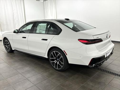 2025 BMW 760 i xDrive
