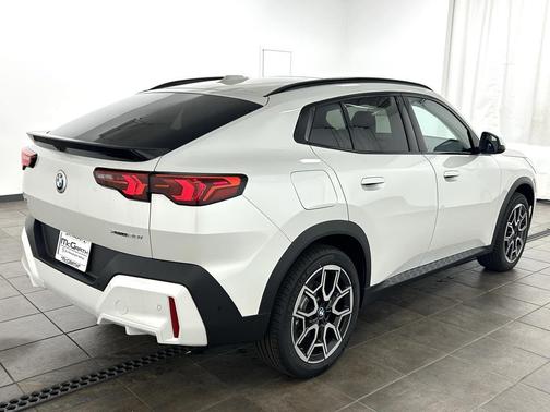 2025 BMW X2 xDrive28i