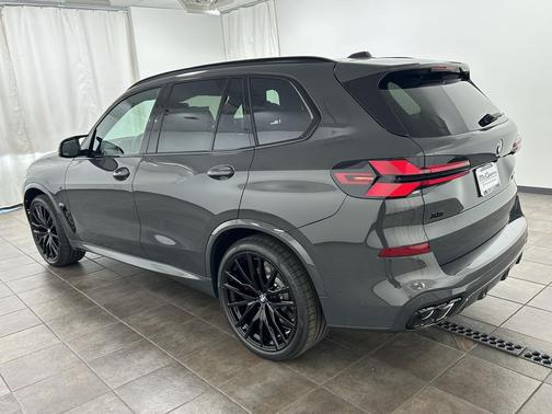 2026 BMW X5 M60i