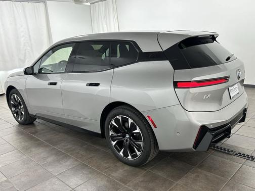 2026 BMW iX xDrive45