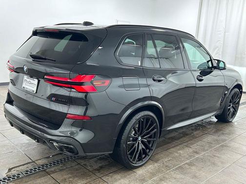Black Sapphire Metallic 2025 BMW X5 M60i