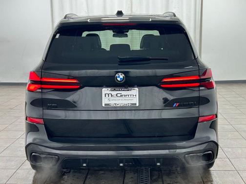 Black Sapphire Metallic 2025 BMW X5 M60i