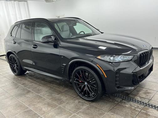 2025 BMW X5 M60i