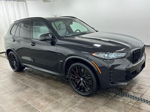 Black Sapphire Metallic 2025 BMW X5 M60i