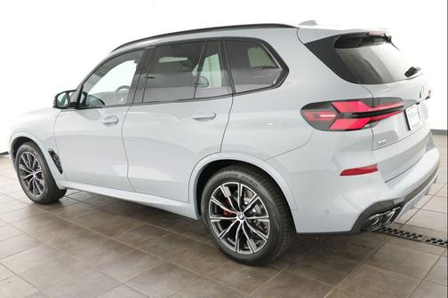 Brooklyn Grey Metallic 2026 BMW X5 M60i
