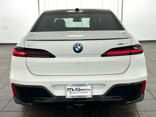 Alpine White 2026 BMW i7 xDrive60