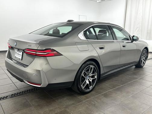 2024 BMW i5 eDrive40