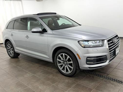 Florett Silver Metallic 2019 Audi Q7 55 Premium Plus