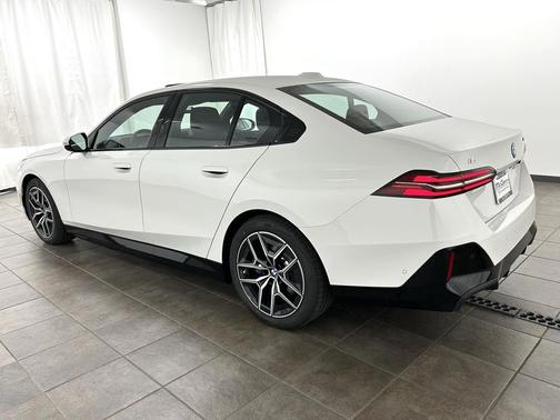 2026 BMW i5 xDrive40