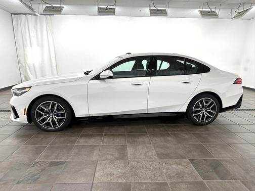 2026 BMW i5 xDrive40