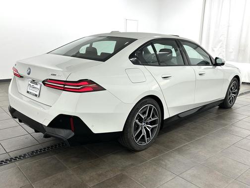 2026 BMW i5 xDrive40