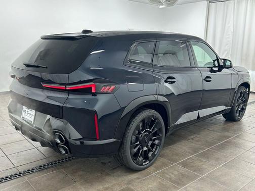 Carbon Black Metallic 2026 BMW XM Label