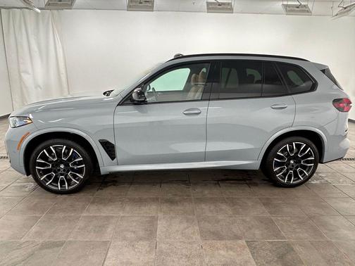 Brooklyn Gray Metallic 2025 BMW X5 M60i