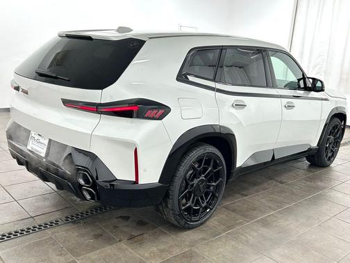 Mineral White Metallic 2026 BMW XM Label