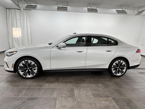 2025 BMW 540 xDrive