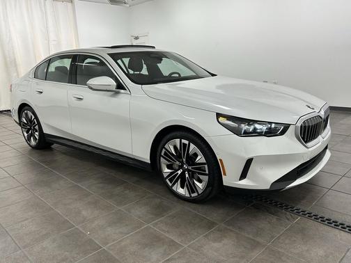 2025 BMW 540 xDrive