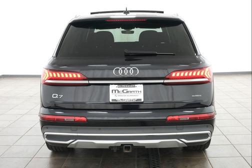 Orca Black Metallic 2020 Audi Q7 55 Prestige