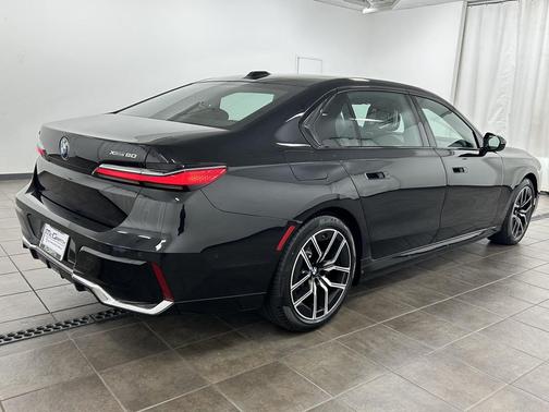 2025 BMW i7 xDrive60