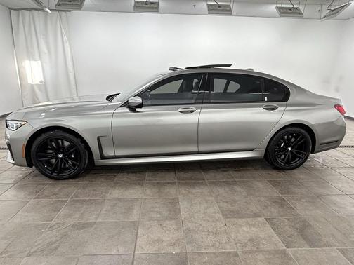 2022 BMW 750 i xDrive
