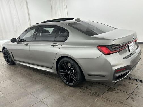 2022 BMW 750 i xDrive