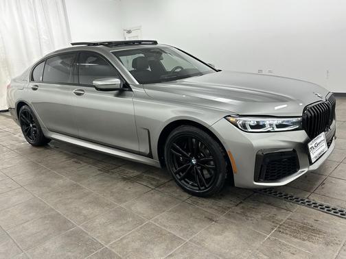 2022 BMW 750 i xDrive