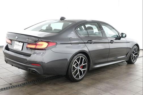 Dark Graphite Metallic 2023 BMW 540 i xDrive
