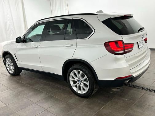 White Metallic 2016 BMW X5 xDrive35i
