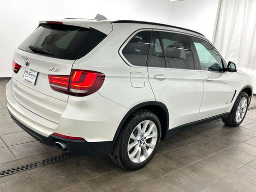 White Metallic 2016 BMW X5 xDrive35i
