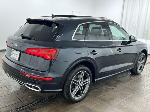Moonlight Blue 2018 Audi SQ5 3.0T Prestige