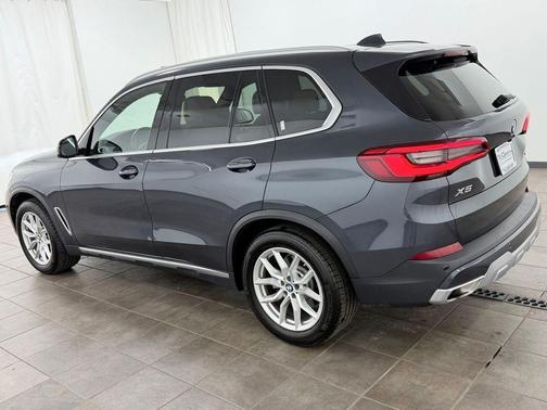 Arctic Gray Metallic 2019 BMW X5 xDrive40i