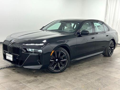 Black Sapphire Metallic 2023 BMW 760 i xDrive